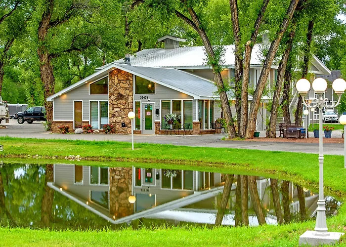 Dog Friendly Hotels in Gunnison