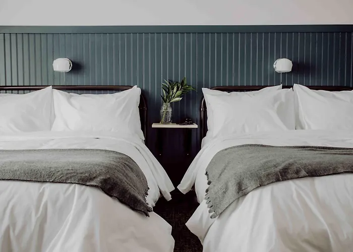 Dog Friendly Hotels in Fort Frances