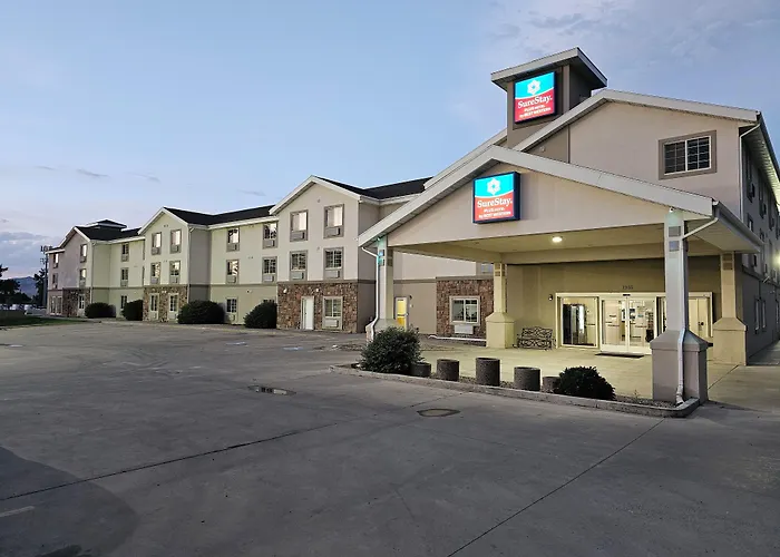 Dog Friendly Hotels in Vernal