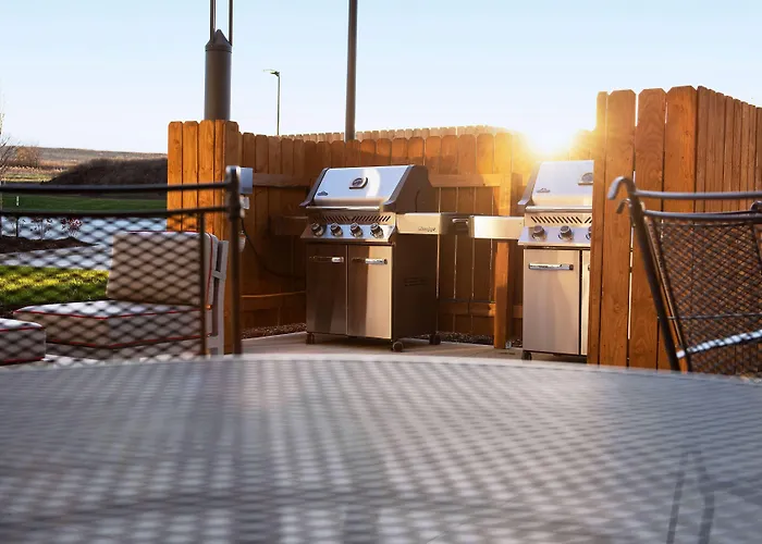 Dog Friendly Hotels in Lawrence