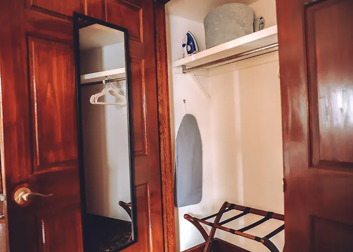Dog Friendly Hotels in Milford