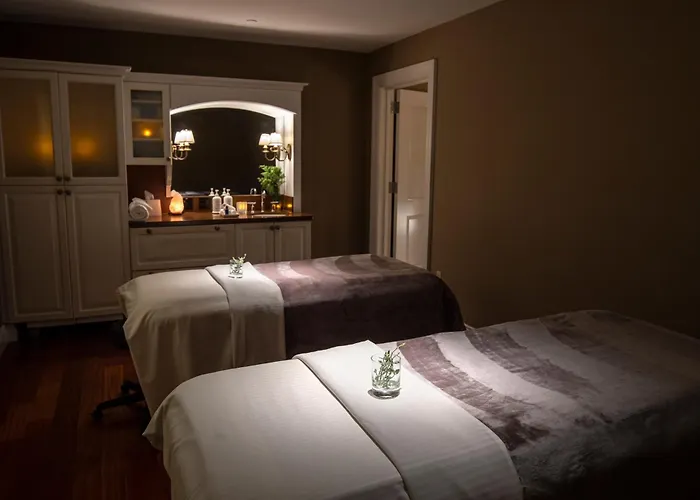 Dog Friendly Hotels in Milwaukee