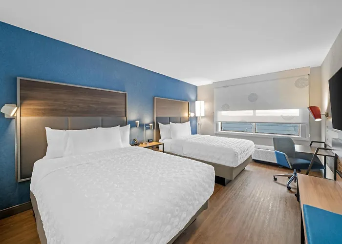 Dog Friendly Hotels in Oshawa