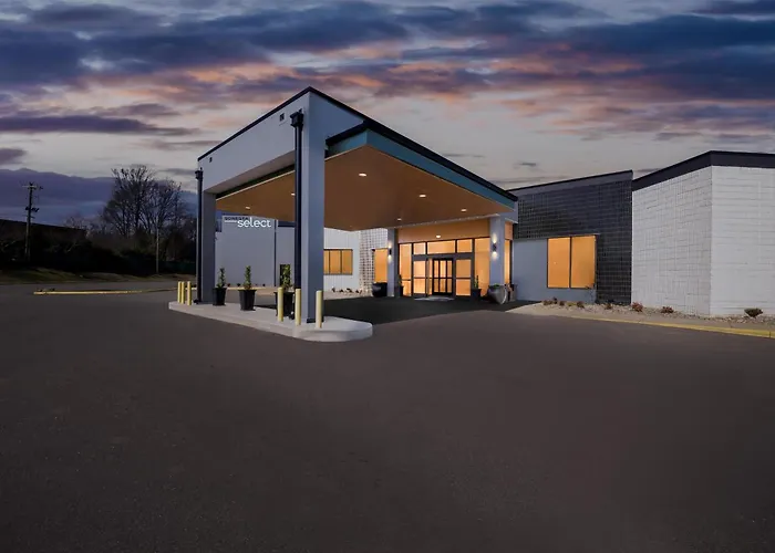 Dog Friendly Hotels in Lenoir