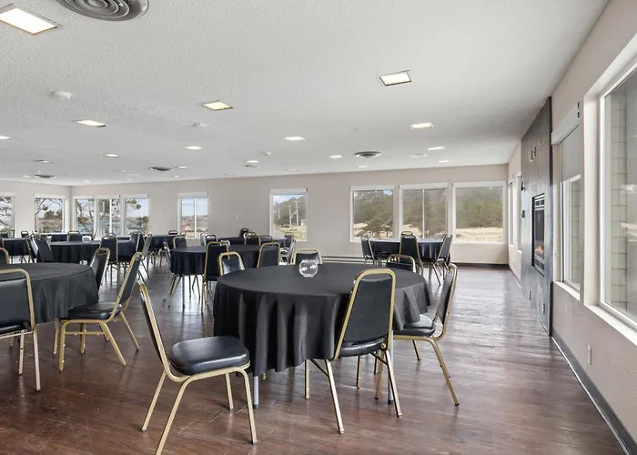 Dog Friendly Hotels in Waldport