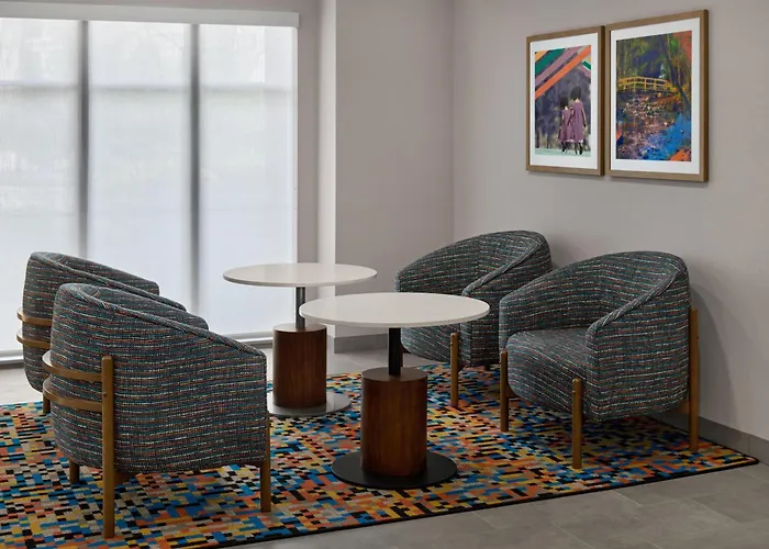 Dog Friendly Hotels in Streetsboro