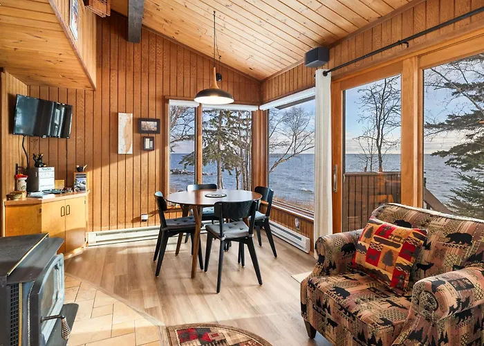 Dog Friendly Hotels in Lutsen