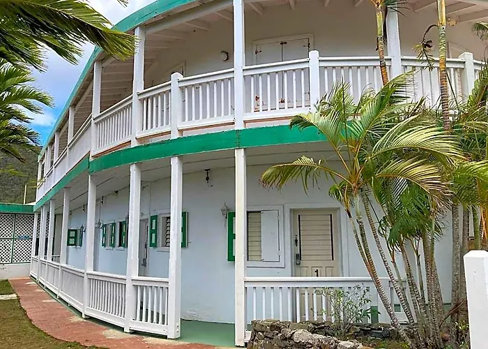 Dog Friendly Hotels in Saint Thomas Island