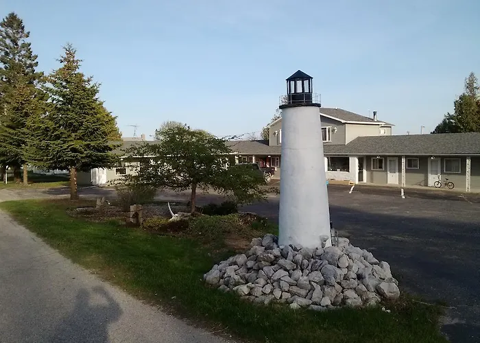 Dog Friendly Hotels in Saint Ignace