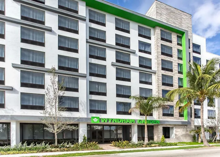 Dog Friendly Hotels in Dania Beach