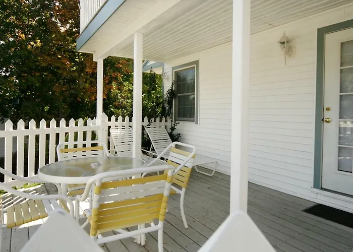 Dog Friendly Hotels in Ogunquit