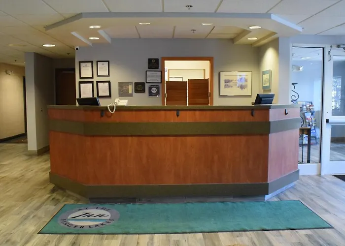 Dog Friendly Hotels in Auburn