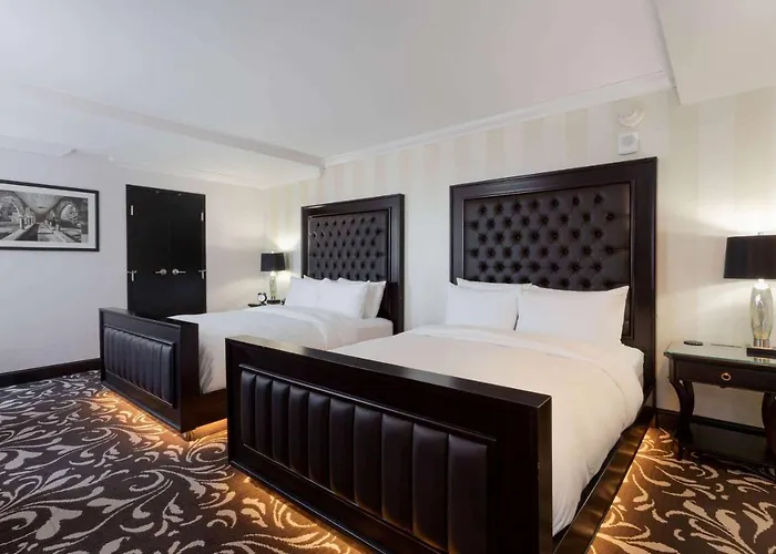 Dog Friendly Hotels in Fond du Lac